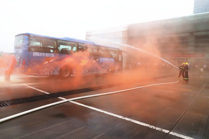 常運(yùn)集團(tuán)開展突發(fā)事件、消防應(yīng)急演練